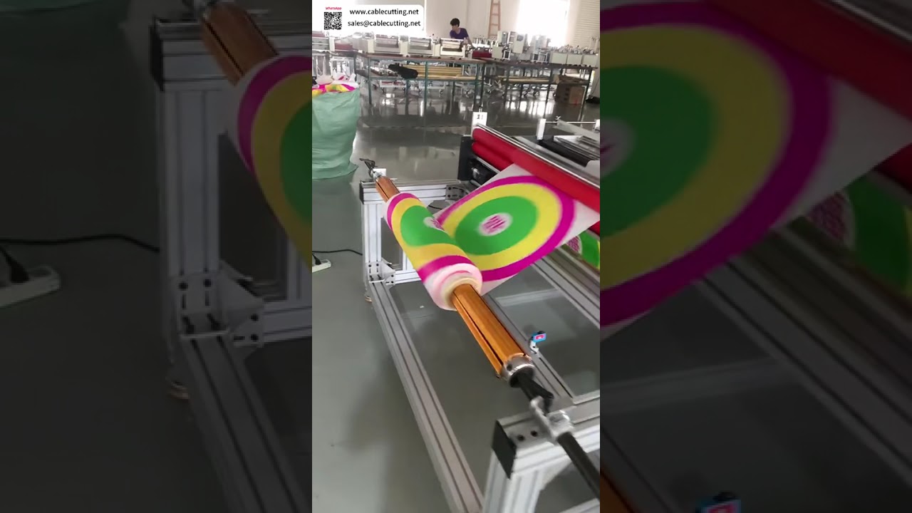 Sada 1300 s automatickým sledováním barev, řezačkou, dopravníkovým vzduchovým hřídelem a magnetickou brzdou – krátká verze