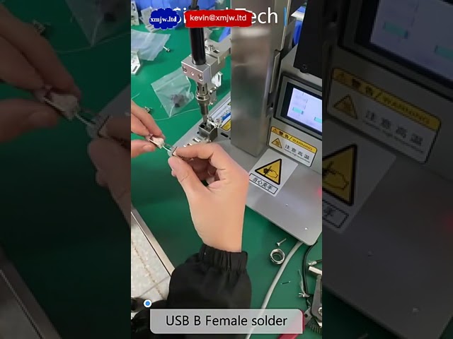 Poloautomatický pájecí stroj na USB kabely | Svařovací zařízení pro Type-C konektory