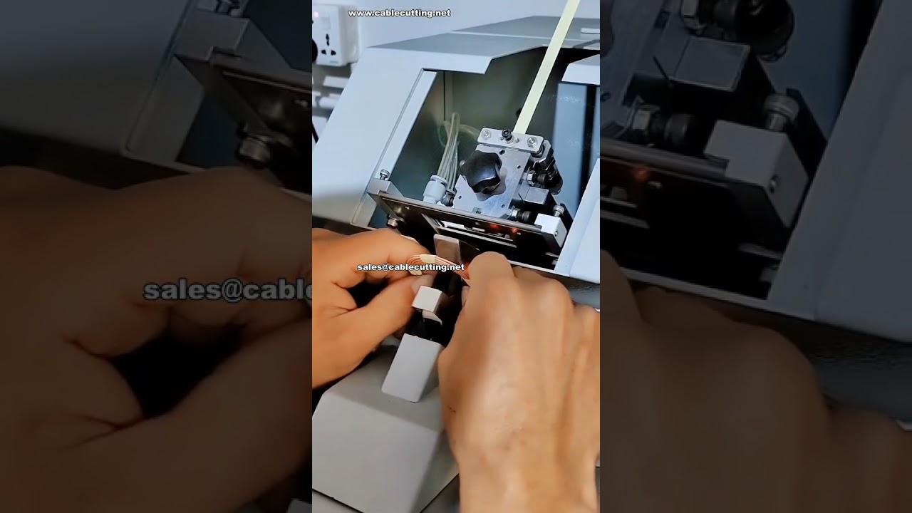 Automatický páskovací stroj – Efektivní balení lepicí páskou