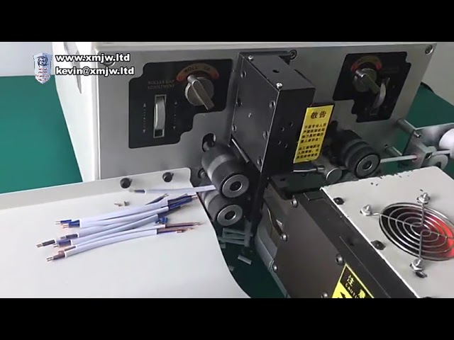Plně automatický stroj na odizolování a kroucení kabelů