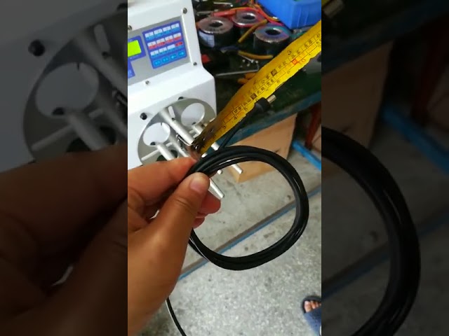 Automatický navíjecí stroj na kabely WPM 2009