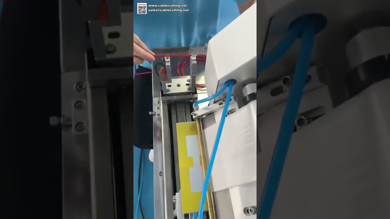 Automatický stroj na etiketování kabelů s datovým kódem | Aplikátor a tiskárna samolepek