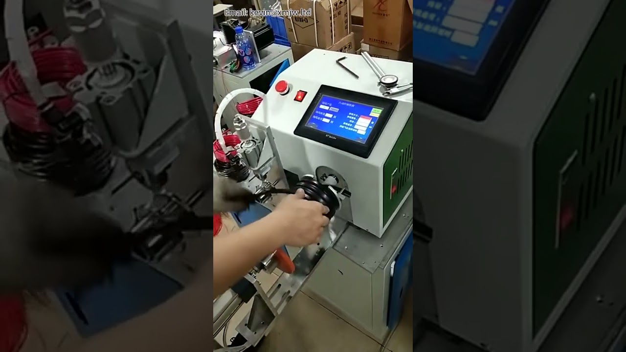 Automatický navíjecí a vázací stroj na kabelové svazky – dotykový displej i tlačítka
