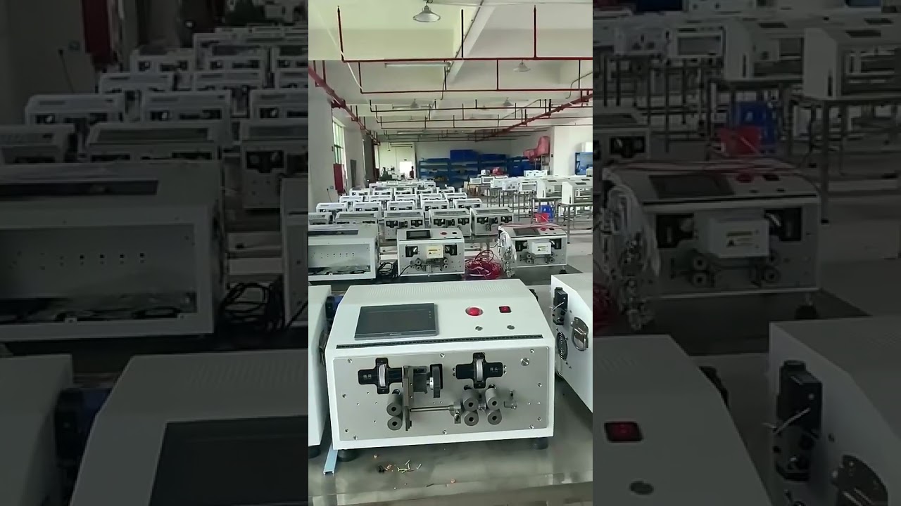 Nový design 220V dvoulinkový automatický stroj na řezání a odizolování kabelů (0–6 mm²)