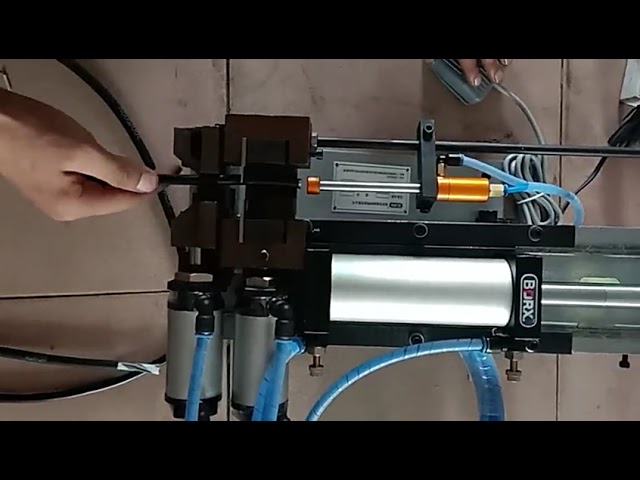 Pneumatický odizolovač drátů | Efektivní stroj pro počítačové a vícežilové kabely