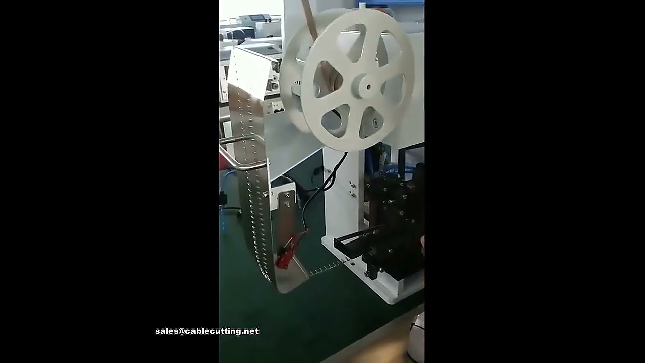 Plně automatický stroj na řezání, odizolování a krimpování vodičů – Made in China