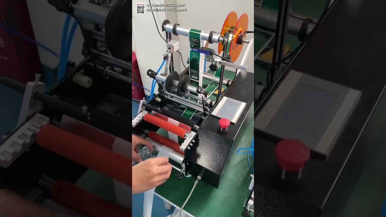 Kompaktní poloautomatický etiketovací stroj na kulaté lahve – ideální pro startupy