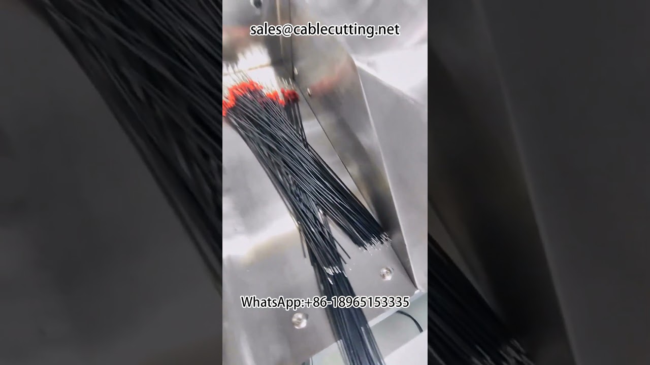 Automatický stroj na krimpování vodotěsných zástrček a lisování kabelových svazků
