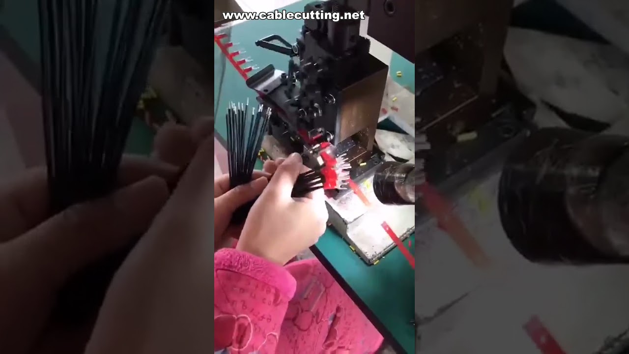 Krimpovací čepele pro terminály: Pro krimpovací stroje na dráty a poloautomatické modely