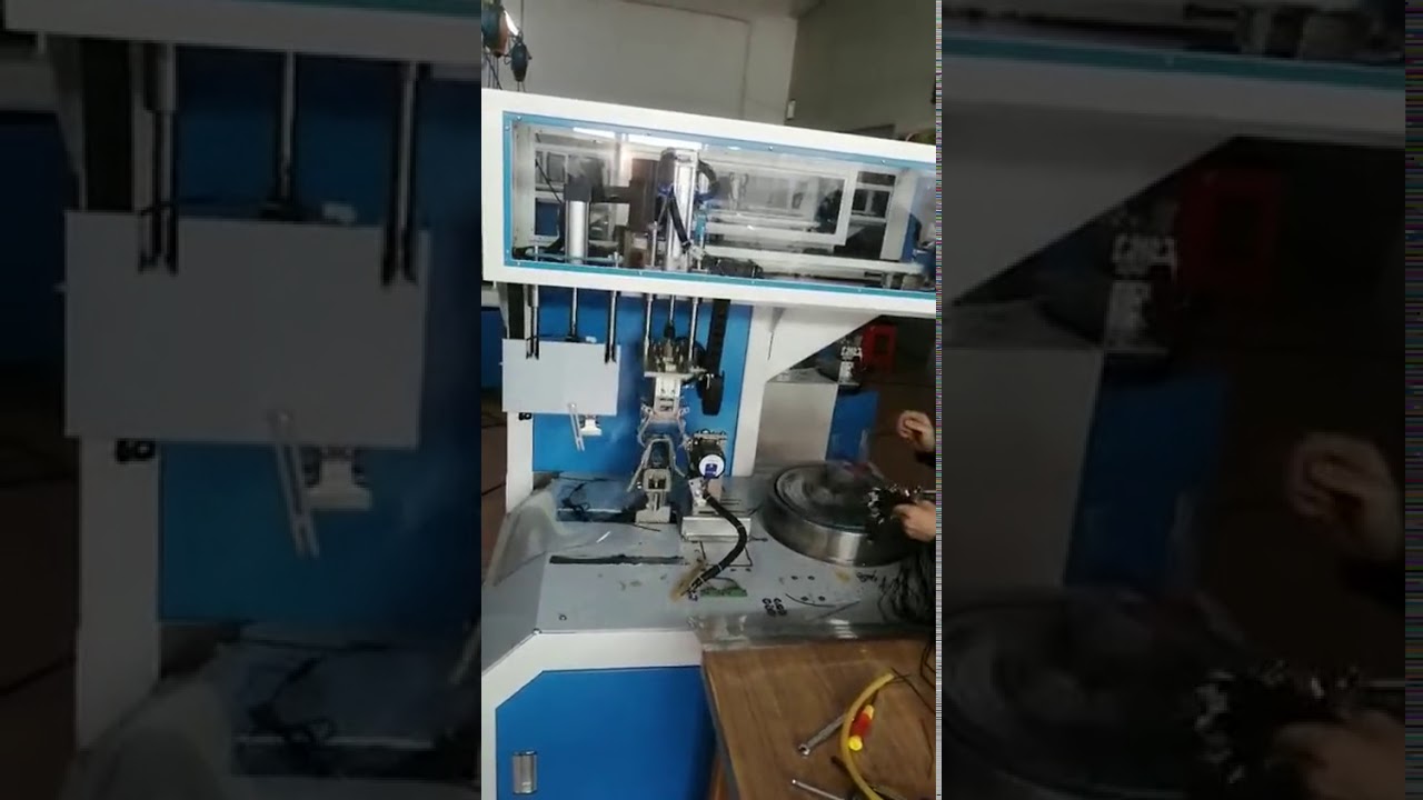 Automatický stroj na vázání drátů a navíjení kabelových pásků WPM 81M
