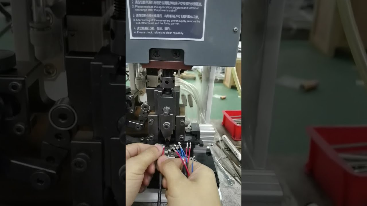 Servo odizolovací a krimpovací stroj: Precizní krimpování terminálů, které nesmíte minout #výroba