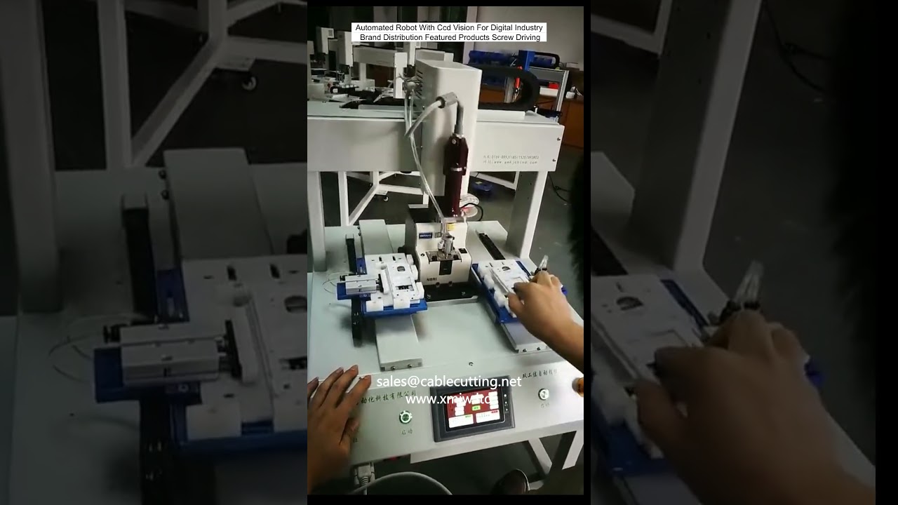 Automatizovaný robot s CCD vizí pro přesné šroubování v digitálním průmyslu