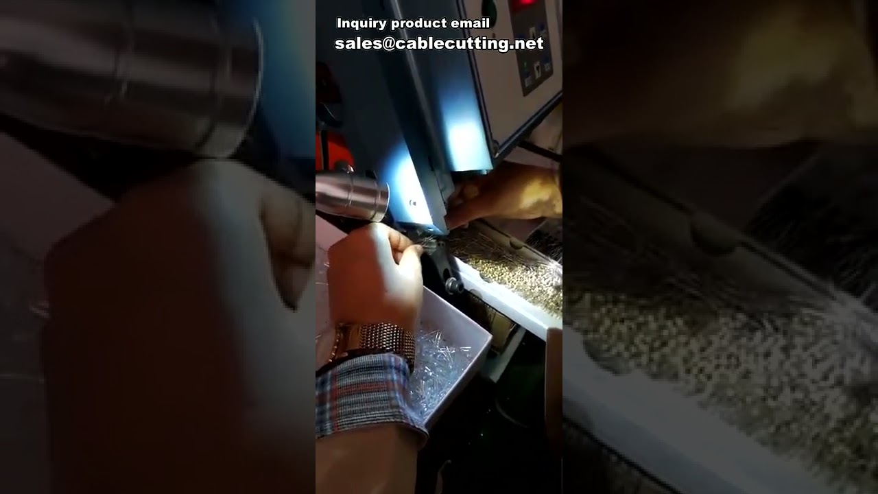 Automatický krimpovací stroj na měděné dráty a spojování vodičů
