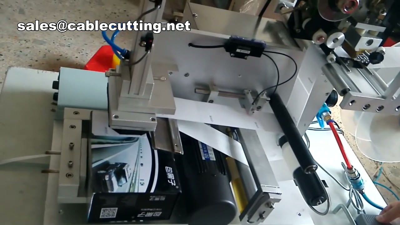 Poloautomatický etiketovací a tiskací stroj na ploché a hranaté etikety
