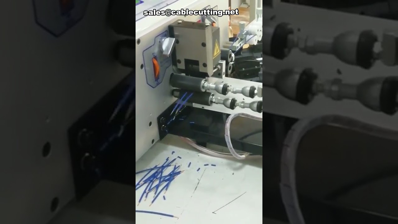 Automatický stroj na odizolování, řezání a kroucení vodičů