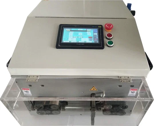 Odizolování a stříhání dvojitých kulatých opláštěných kabelů WPM-YHT2 - Automatický stroj na odizolování vodičů