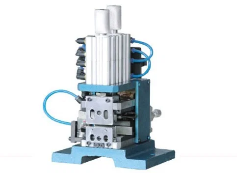 Vertikální pneumatická jednotka stroje na odizolování vodičů WPM-4F - Stroj na odizolování a skávání vícežilových vodičů